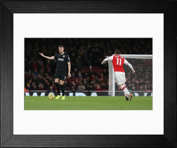Framed Print : Decisive Moments: Arsenal vs. Brighton and Hove Albion at The Emirates (5th December 2019) Framed Print : Decisive Moments: Arsenal vs. Brighton and Hove Albion at The Emirates (5th December 2019)