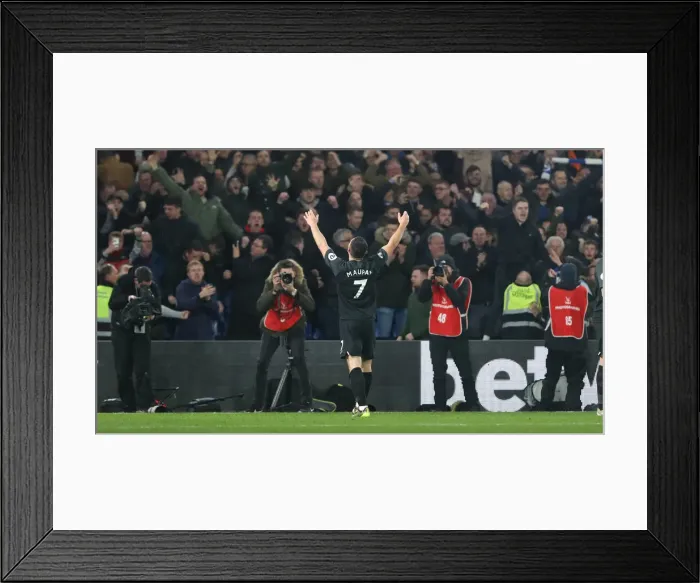Framed Print : Decisive Moment: Crystal Palace vs. Brighton & Hove Albion at Selhurst Park (16DEC19) Framed Print : Decisive Moment: Crystal Palace vs. Brighton & Hove Albion at Selhurst Park (16DEC19)
