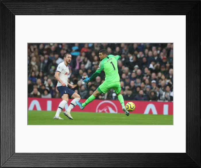 Framed Print : Premier League Showdown: Tottenham Hotspur vs. Brighton and Hove Albion (26DEC19)