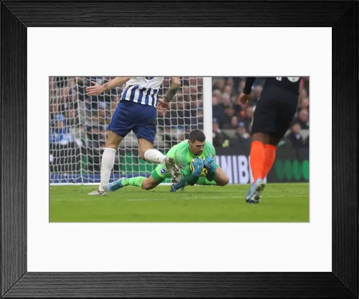 Framed Print : Intense Premier League Showdown: Brighton and Hove Albion vs. Chelsea (01JAN20) Framed Print : Intense Premier League Showdown: Brighton and Hove Albion vs. Chelsea (01JAN20)