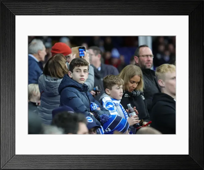 Framed Print : Intense Premier League Showdown: Everton vs. Brighton and Hove Albion at Goodison Park (11JAN20) Framed Print : Intense Premier League Showdown: Everton vs. Brighton and Hove Albion at Goodison Park (11JAN20)