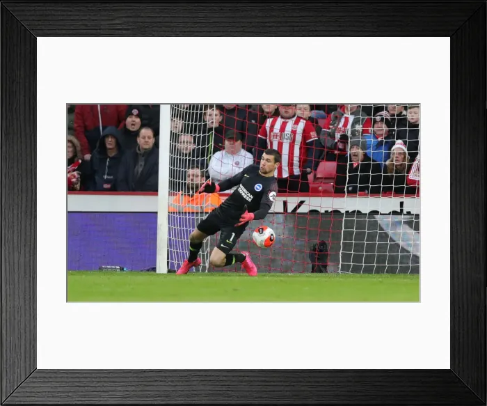 Framed Print : Intense Premier League Showdown: Brighton and Hove Albion vs Sheffield United (22FEB20) Framed Print : Intense Premier League Showdown: Brighton and Hove Albion vs Sheffield United (22FEB20)
