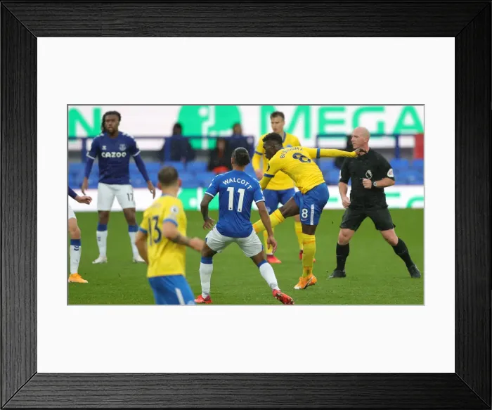 Framed Print : 3 October 2020: Everton vs. Brighton & Hove Albion - Premier League Clash at Goodison Park Framed Print : 3 October 2020: Everton vs. Brighton & Hove Albion - Premier League Clash at Goodison Park