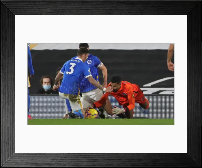 Framed Print : Decisive Moment: Fulham vs. Brighton & Hove Albion - Premier League Clash at Craven Cottage (16DEC20) Framed Print : Decisive Moment: Fulham vs. Brighton & Hove Albion - Premier League Clash at Craven Cottage (16DEC20)