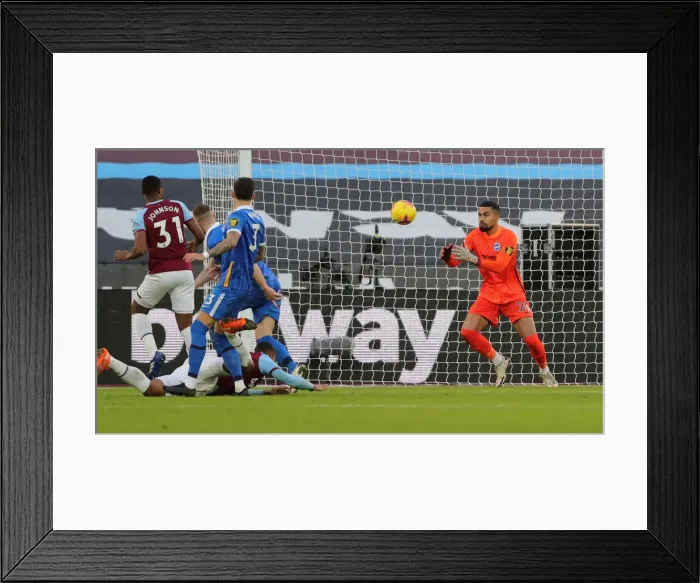 Framed Print : Decisive Moment: West Ham vs. Brighton - Premier League Clash (27DEC20) Framed Print : Decisive Moment: West Ham vs. Brighton - Premier League Clash (27DEC20)