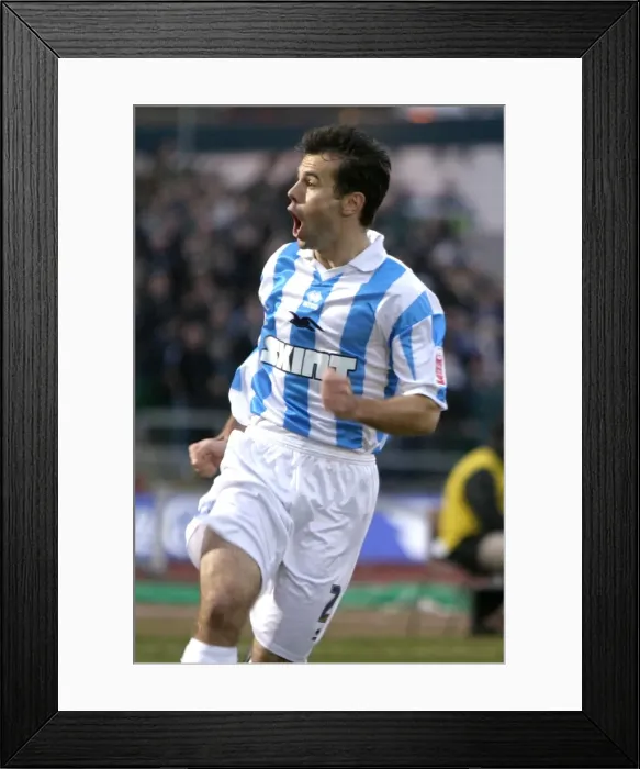 Framed Print : Paul Reid scores Framed Print : Paul Reid scores