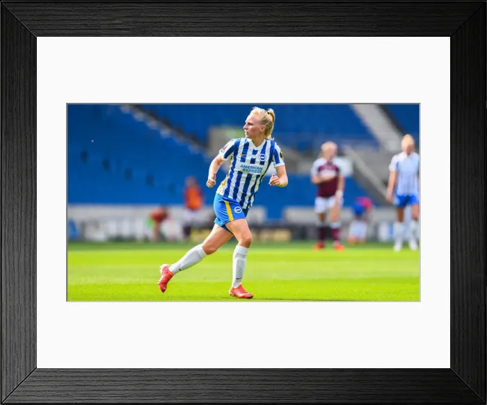 Framed Print : Brighton & Hove Albion Women vs. West Ham United Women: 2021 / 22 WSL Showdown at American Express Community Stadium Framed Print : Brighton & Hove Albion Women vs. West Ham United Women: 2021 / 22 WSL Showdown at American Express Community Stadium