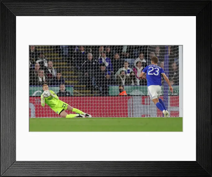 Framed Print : Carabao Cup Showdown: Leicester City vs. Brighton & Hove Albion at King Power Stadium (27th October 2021) Framed Print : Carabao Cup Showdown: Leicester City vs. Brighton & Hove Albion at King Power Stadium (27th October 2021)