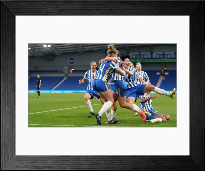Framed Print : Brighton & Hove Albion Women vs. Leicester City Women: WSL Showdown at American Express Community Stadium (14NOV21) Framed Print : Brighton & Hove Albion Women vs. Leicester City Women: WSL Showdown at American Express Community Stadium (14NOV21)