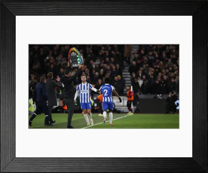 Framed Print : Decisive Moment: West Ham vs. Brighton - Premier League Clash (01DEC21) Framed Print : Decisive Moment: West Ham vs. Brighton - Premier League Clash (01DEC21)