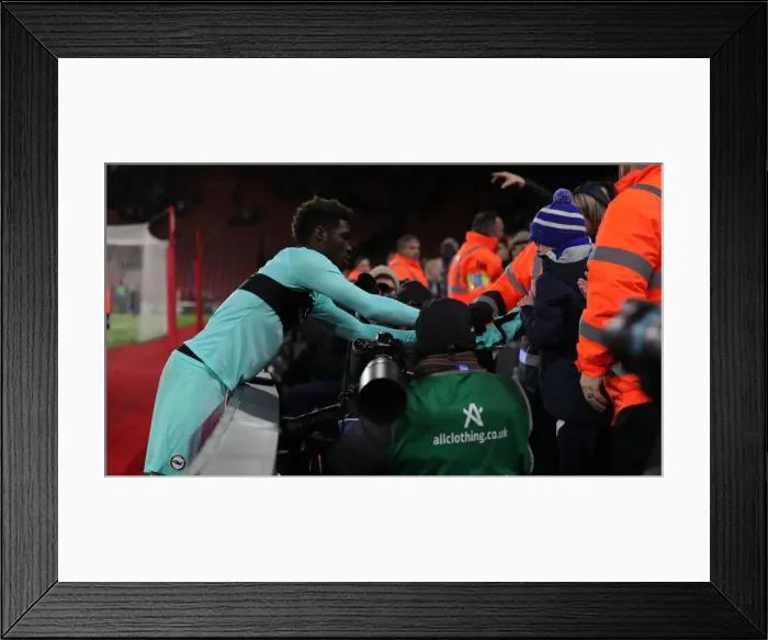 Framed Print : Decisive Moments: Southampton vs. Brighton & Hove Albion at St Mary's, 4th December 2021 - Premier League Showdown Framed Print : Decisive Moments: Southampton vs. Brighton & Hove Albion at St Mary's, 4th December 2021 - Premier League Showdown