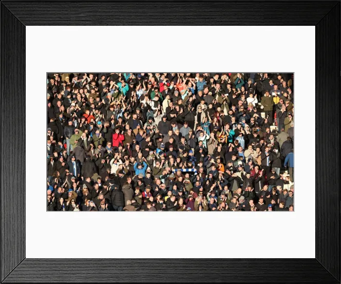 Framed Print : Decisive Moments: Southampton vs. Brighton & Hove Albion at St Mary's, 4th December 2021 Framed Print : Decisive Moments: Southampton vs. Brighton & Hove Albion at St Mary's, 4th December 2021