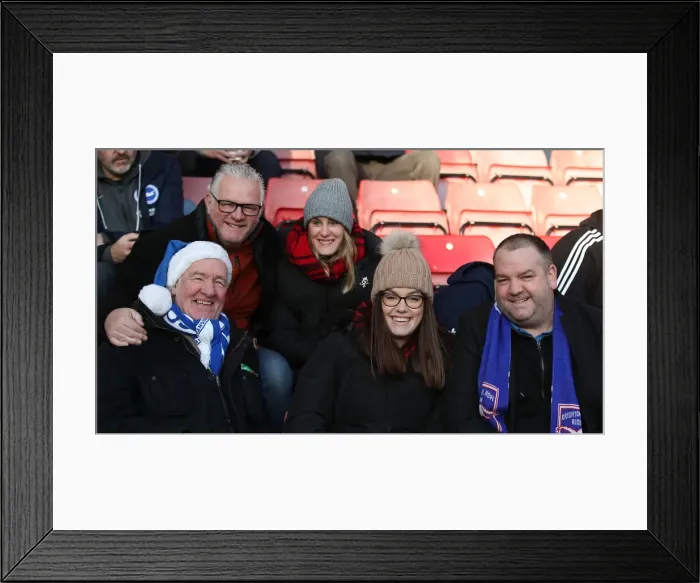 Framed Print : Decisive Moments: Southampton vs. Brighton & Hove Albion at St Mary's, 4th December 2021 Framed Print : Decisive Moments: Southampton vs. Brighton & Hove Albion at St Mary's, 4th December 2021