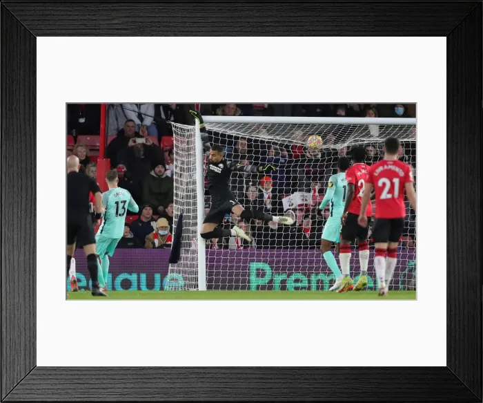 Framed Print : Decisive Moments: Southampton vs. Brighton & Hove Albion at St Mary's, 04DEC21