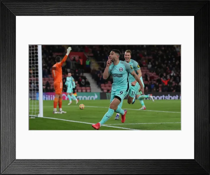 Framed Print : Decisive Moments: Southampton vs. Brighton & Hove Albion at St Mary's, 4th December 2021 Framed Print : Decisive Moments: Southampton vs. Brighton & Hove Albion at St Mary's, 4th December 2021