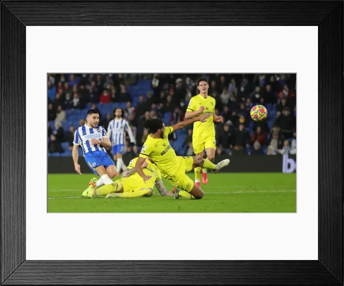 Framed Print : Boxing Day Battle: Premier League Clash Between Brighton & Hove Albion and Brentford (26DEC21) Framed Print : Boxing Day Battle: Premier League Clash Between Brighton & Hove Albion and Brentford (26DEC21)