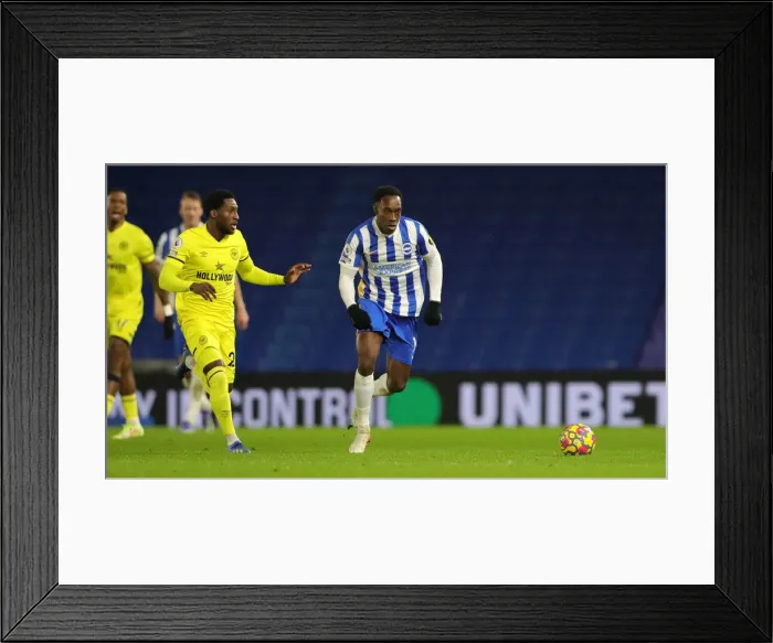 Framed Print : Boxing Day Battle: Premier League Clash Between Brighton & Hove Albion and Brentford (26DEC21) Framed Print : Boxing Day Battle: Premier League Clash Between Brighton & Hove Albion and Brentford (26DEC21)