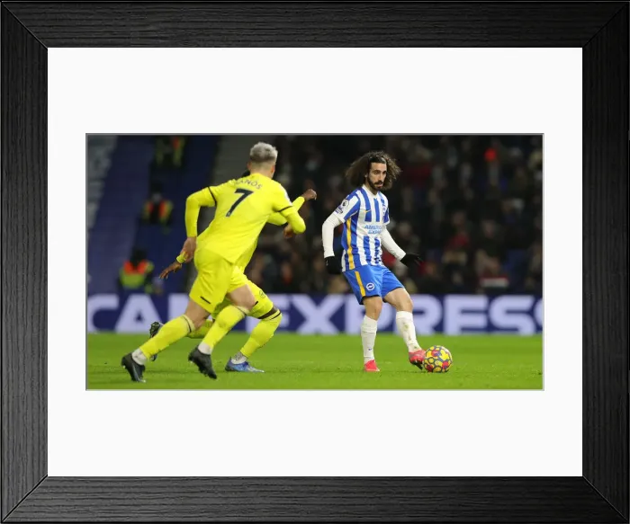Framed Print : Boxing Day Battle: Premier League Clash between Brighton & Hove Albion and Brentford (26DEC21) Framed Print : Boxing Day Battle: Premier League Clash between Brighton & Hove Albion and Brentford (26DEC21)