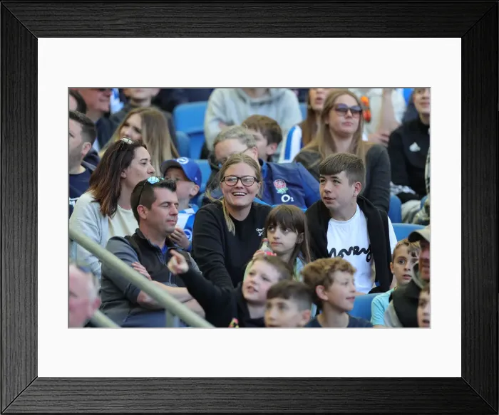 Framed Print : Intense Premier League Showdown: Brighton & Hove Albion vs. Southampton (24APR22) Framed Print : Intense Premier League Showdown: Brighton & Hove Albion vs. Southampton (24APR22)
