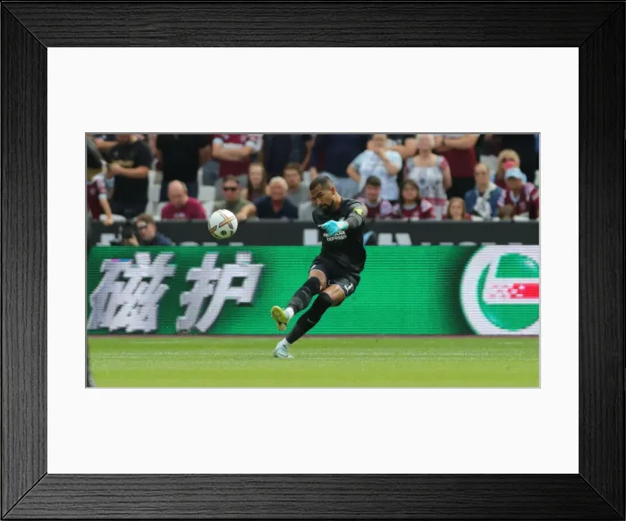 Framed Print : Intense Premier League Clash: West Ham United vs. Brighton and Hove Albion (21st August 2022) Framed Print : Intense Premier League Clash: West Ham United vs. Brighton and Hove Albion (21st August 2022)