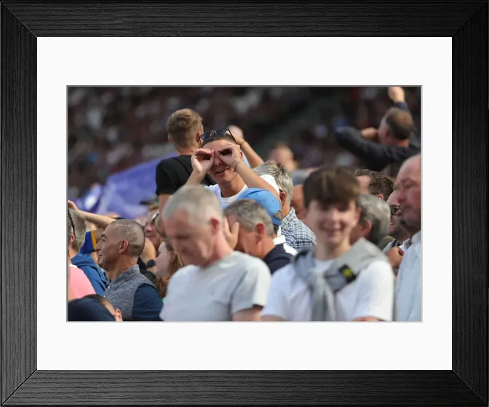 Framed Print : Intense Premier League Clash: West Ham United vs. Brighton and Hove Albion (21st August 2022) Framed Print : Intense Premier League Clash: West Ham United vs. Brighton and Hove Albion (21st August 2022)