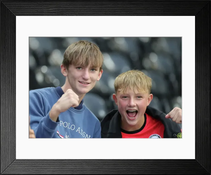 Framed Print : 30th August 2022: Fulham vs. Brighton and Hove Albion - Premier League Clash at Craven Cottage Framed Print : 30th August 2022: Fulham vs. Brighton and Hove Albion - Premier League Clash at Craven Cottage