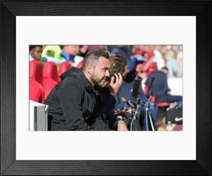 Framed Print : Intense Premier League Showdown: Liverpool vs. Brighton and Hove Albion (1st October 2022) Framed Print : Intense Premier League Showdown: Liverpool vs. Brighton and Hove Albion (1st October 2022)