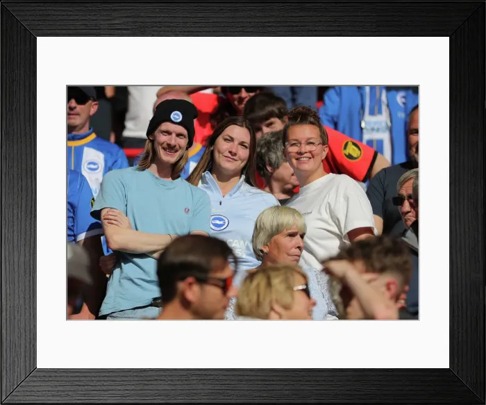 Framed Print : Intense Premier League Showdown: Liverpool vs. Brighton and Hove Albion (1st October 2022) Framed Print : Intense Premier League Showdown: Liverpool vs. Brighton and Hove Albion (1st October 2022)