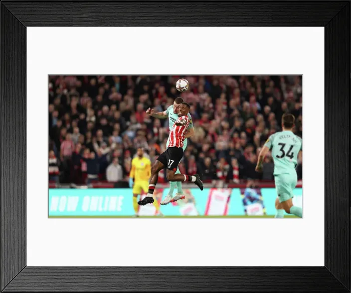Framed Print : Intense Face-Off: Brighton and Hove Albion vs. Brentford (14OCT22) - Premier League Match Action Framed Print : Intense Face-Off: Brighton and Hove Albion vs. Brentford (14OCT22) - Premier League Match Action