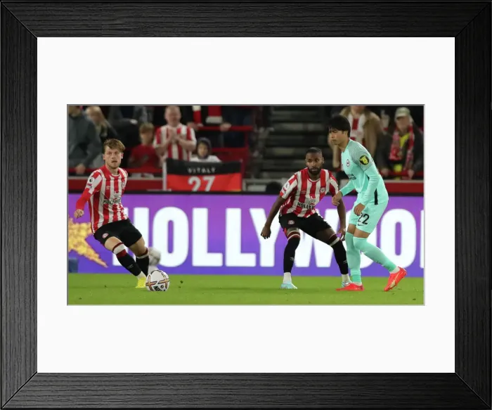 Framed Print : Intense Face-Off: Brighton and Hove Albion vs. Brentford in Premier League Clash (14OCT22) Framed Print : Intense Face-Off: Brighton and Hove Albion vs. Brentford in Premier League Clash (14OCT22)
