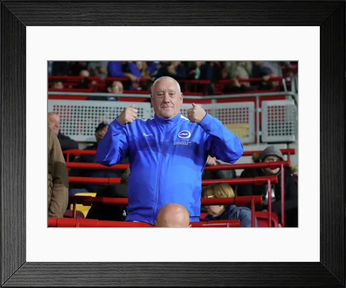 Framed Print : Intense Premier League Showdown: Brentford vs. Brighton and Hove Albion (14th October 2022) Framed Print : Intense Premier League Showdown: Brentford vs. Brighton and Hove Albion (14th October 2022)