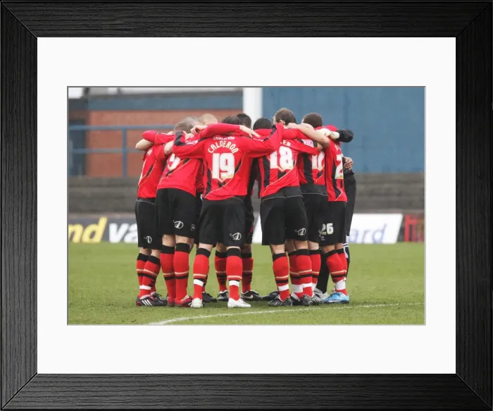 Framed Print : Albion-Huddle-Oldham-1096 Framed Print : Albion-Huddle-Oldham-1096