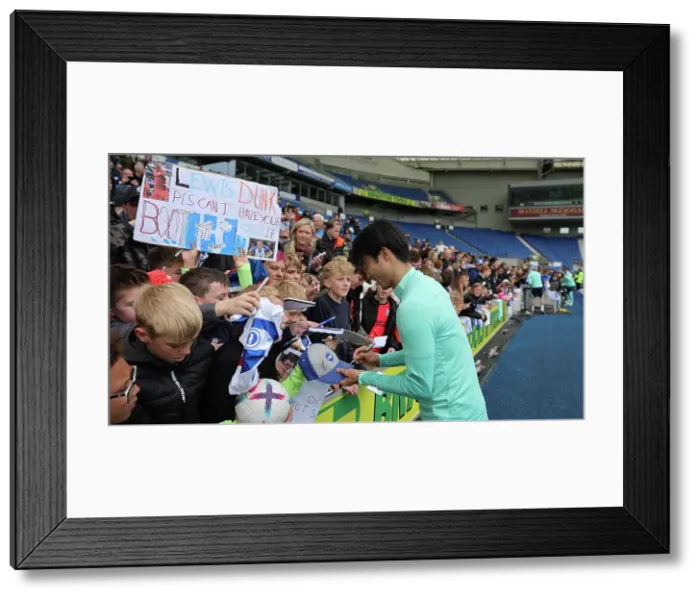 Framed Print : Brighton & Hove Albion FC: Open Training at American Express Community Stadium, 11APR23 Framed Print : Brighton & Hove Albion FC: Open Training at American Express Community Stadium, 11APR23
