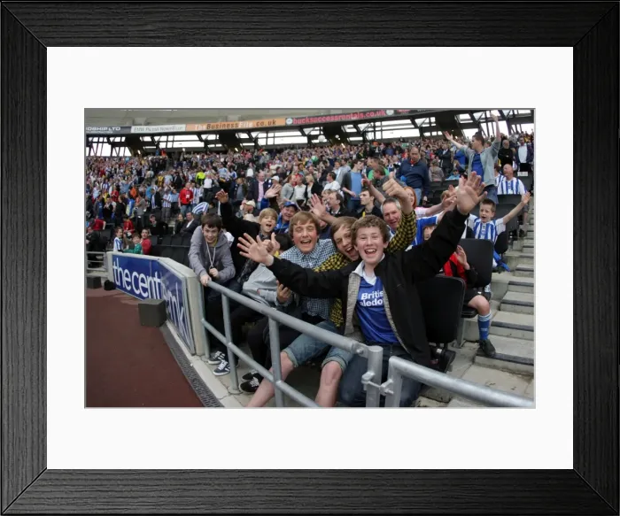 Framed Print : Away at MK Dons 2009-10 Framed Print : Away at MK Dons 2009-10