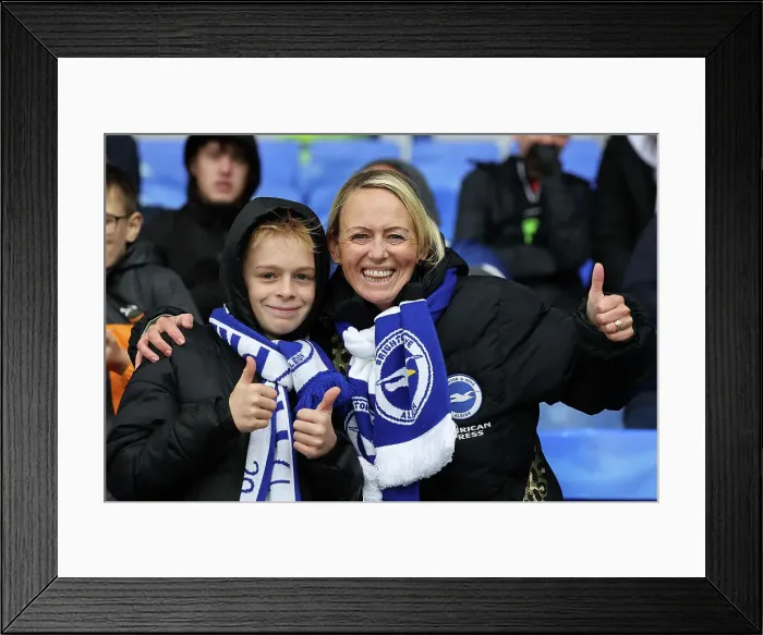 Framed Print : Intense Premier League Battle: Everton vs. Brighton and Hove Albion at Goodison Park (04NOV23)