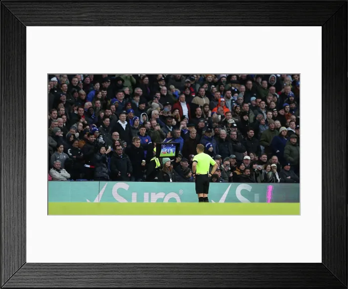 Framed Print : Decisive Moments: Chelsea vs. Brighton & Hove Albion at Stamford Bridge (03DEC23) Framed Print : Decisive Moments: Chelsea vs. Brighton & Hove Albion at Stamford Bridge (03DEC23)
