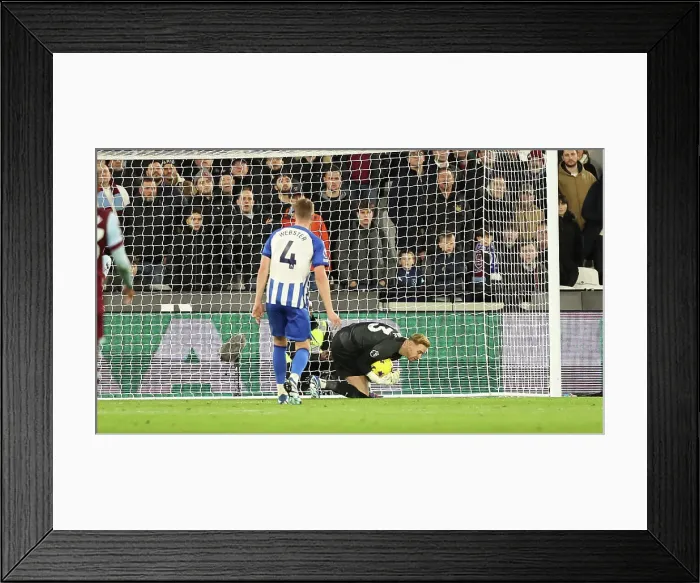 Framed Print : Intense Premier League Showdown: West Ham United vs. Brighton and Hove Albion (02JAN24) Framed Print : Intense Premier League Showdown: West Ham United vs. Brighton and Hove Albion (02JAN24)