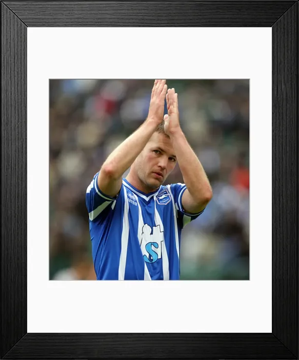Framed Print : Alan Navarro Framed Print : Alan Navarro