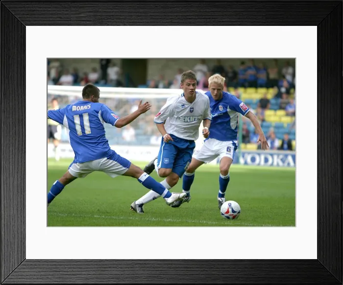 Framed Print : revell millwall 00 Framed Print : revell millwall 00