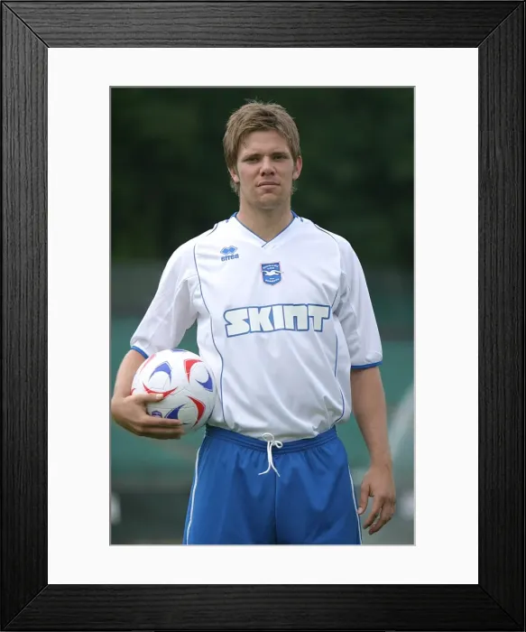 Framed Print : Dean Hammond: A Brighton & Hove Albion FC Legend Framed Print : Dean Hammond: A Brighton & Hove Albion FC Legend