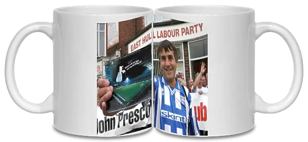 Albion fans deliver giant postcard to East Hull labour party