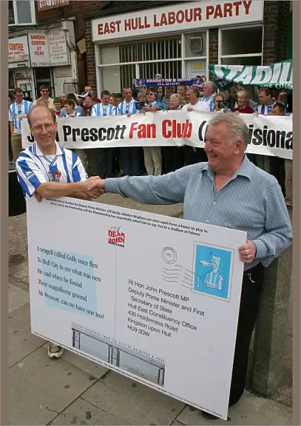 Tim Carder's Footballing Support: Delivering a Giant Postcard to East Hull Labour Party