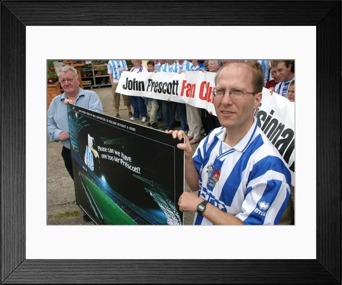 Framed Print : Tim Carder's Giant Postcard for East Hull Labour Party: A Footballing Gesture of Support (Brighton & Hove Albion FC) Framed Print : Tim Carder's Giant Postcard for East Hull Labour Party: A Footballing Gesture of Support (Brighton & Hove Albion FC)
