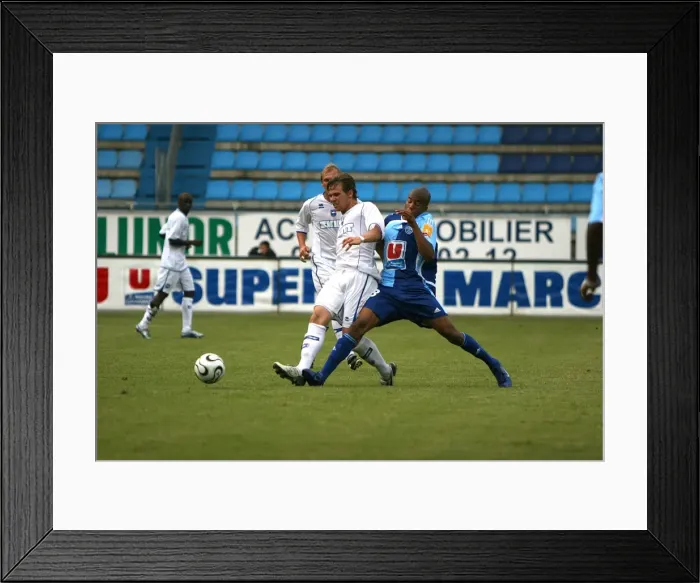 Framed Print : Dean Hammond: Midfield Maestro in Pre-Season Action for Brighton & Hove Albion FC vs Le Havre (06 / 07) Framed Print : Dean Hammond: Midfield Maestro in Pre-Season Action for Brighton & Hove Albion FC vs Le Havre (06 / 07)