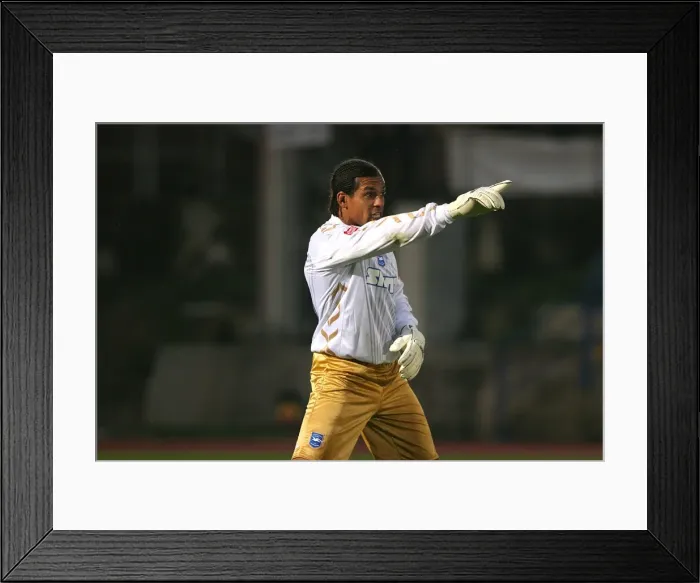 Framed Print : Michel Kuipers versus Boston Utd Framed Print : Michel Kuipers versus Boston Utd