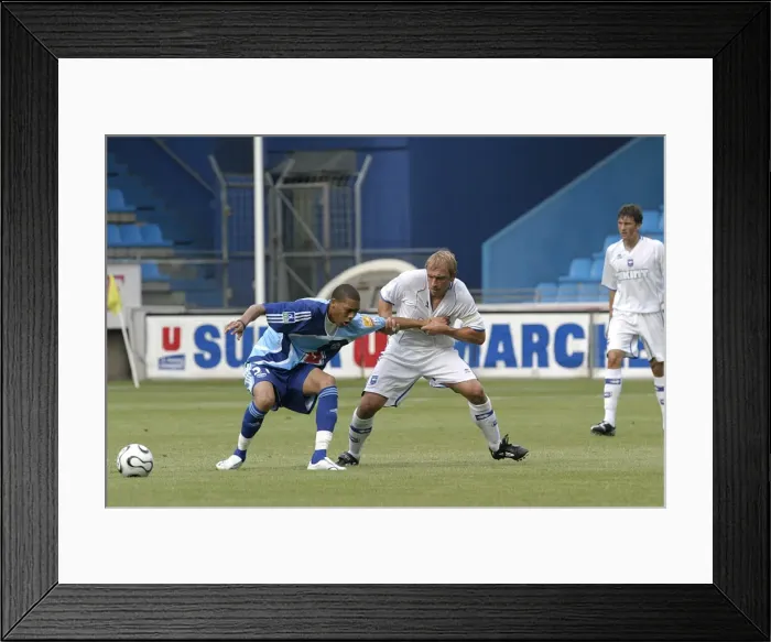 Framed Print : Carpenter in Le Havre Pre Season 06  /  07
