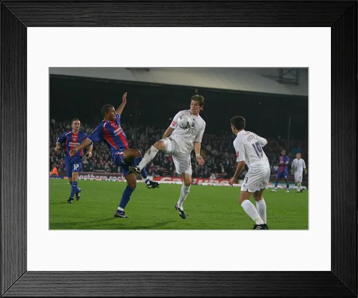 Framed Print : Dean Hammond battles with Tom Soares Framed Print : Dean Hammond battles with Tom Soares