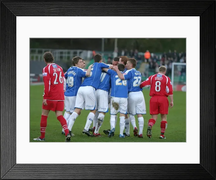Framed Print : Albion players celebrate Dean Hammonds opening goal