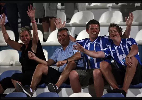 Brighton & Hove Albion vs Sunderland: Thrilling Crowd Moments from the 2010 Portugal Pre-Season Tour