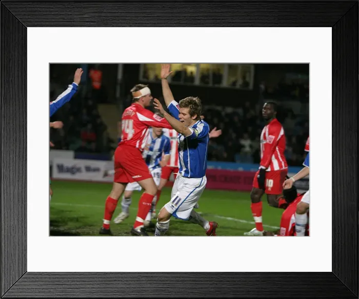 Framed Print : Dean Hammond celebrates his first goal Framed Print : Dean Hammond celebrates his first goal